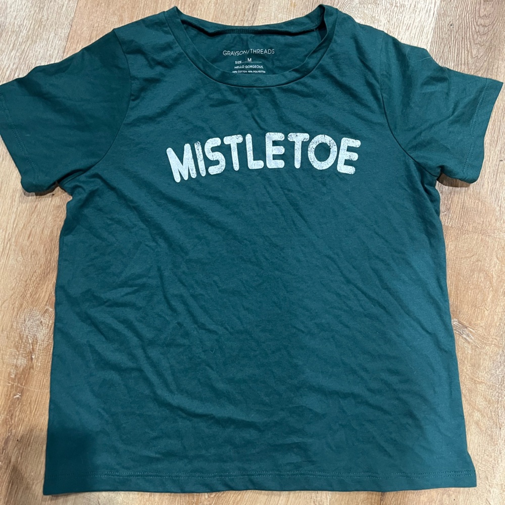 Grayson Threads Green 'Mistletoe' Short Sleeve Tee